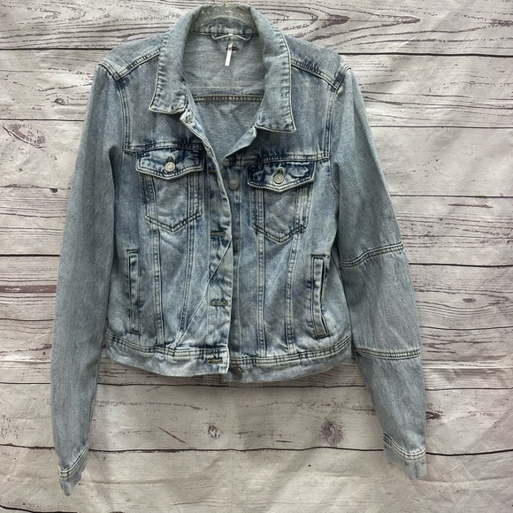 Free People Denim Jacket Rumors Women's Medium Cropped Trucker Blue Stone Washed - Picture 2 of 5